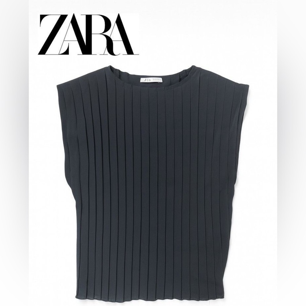 NWT Zara Pleated Short Sleeve Blouse, Size S